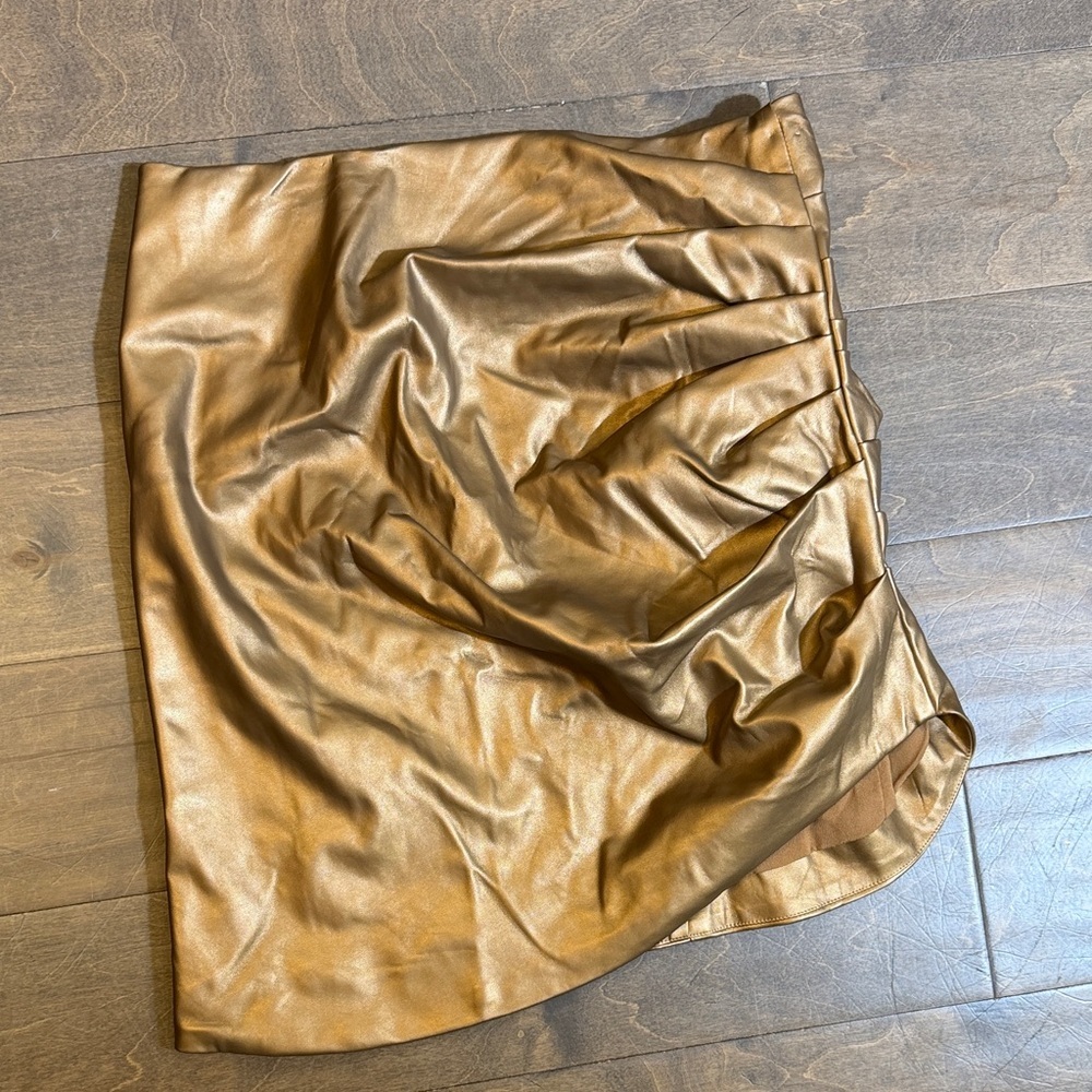 DO+BE Metallic Gold Mini Skirt